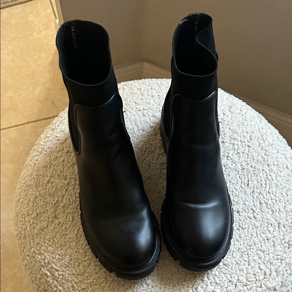 Steve Madden Sleek Black Ankle Boots